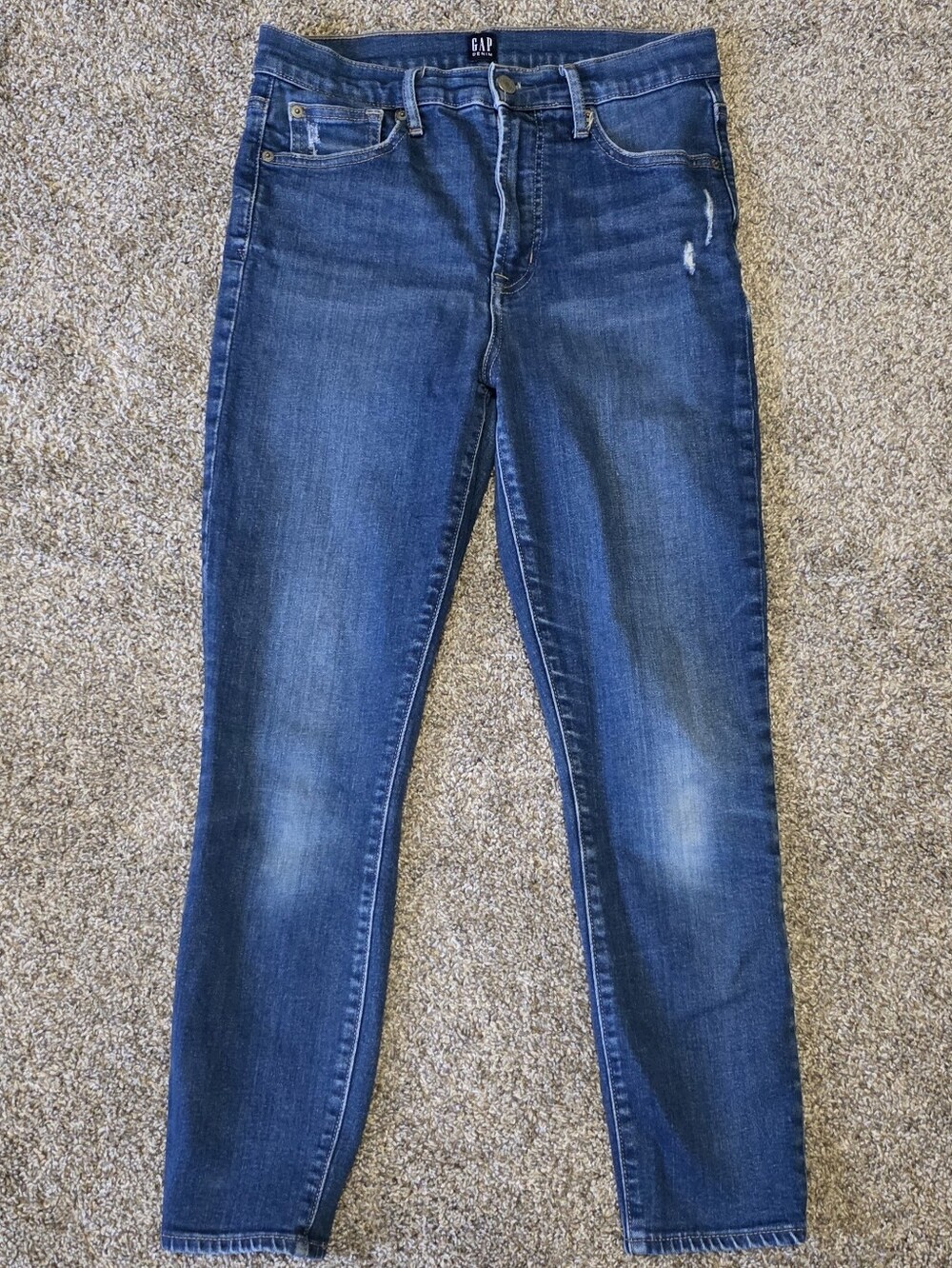 GAP Women's True Skinny Jeans in Medium Blue Wash